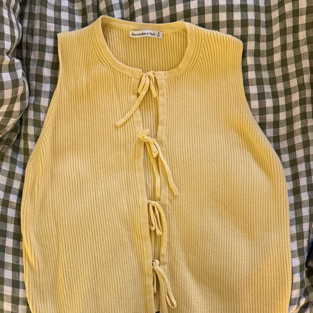 Abercrombie & Fitch Yellow Ribbed Sleeveless Blouse